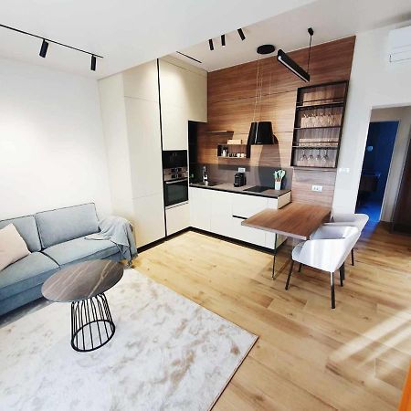 New Ana Design City Center Apartments Pula Ngoại thất bức ảnh