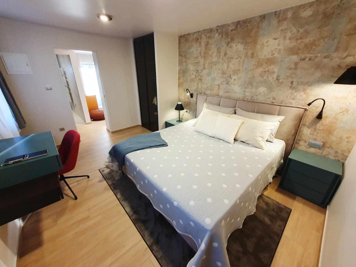 New Ana Design City Center Apartments Pula Ngoại thất bức ảnh